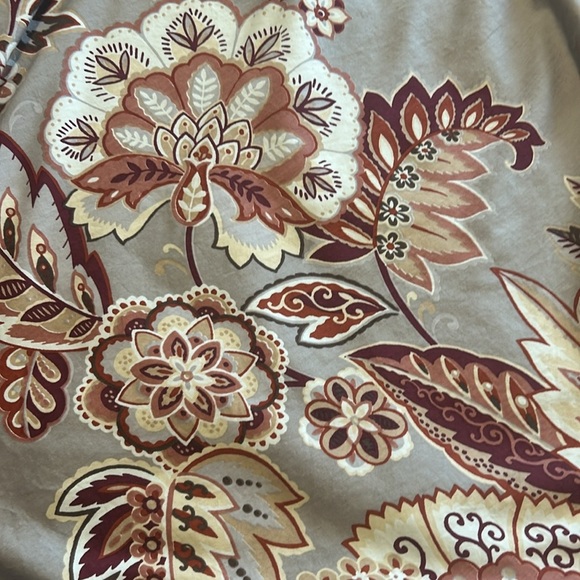 Carlingdale 100% Cotton King Size Duvet Cover, Shams, and Pillow Cases - Picture 5 of 10